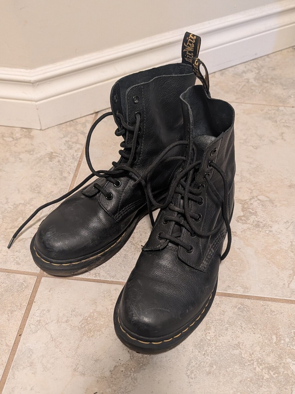 Dr. Martens Black Leather Lace-Up Combat Boots Size 9